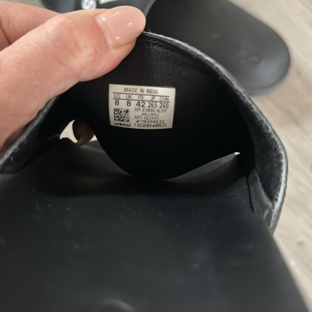 Adidas adilette unisex comfort slides men’s 8 women 10 black - Picture 3 of 5